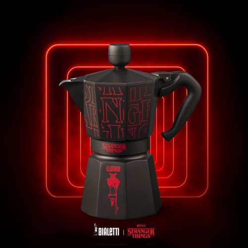 Bialetti Καφετιέρα 6 Φλιτζανιών Moka Express Stranger Things Μαύρη Αλουμινίου