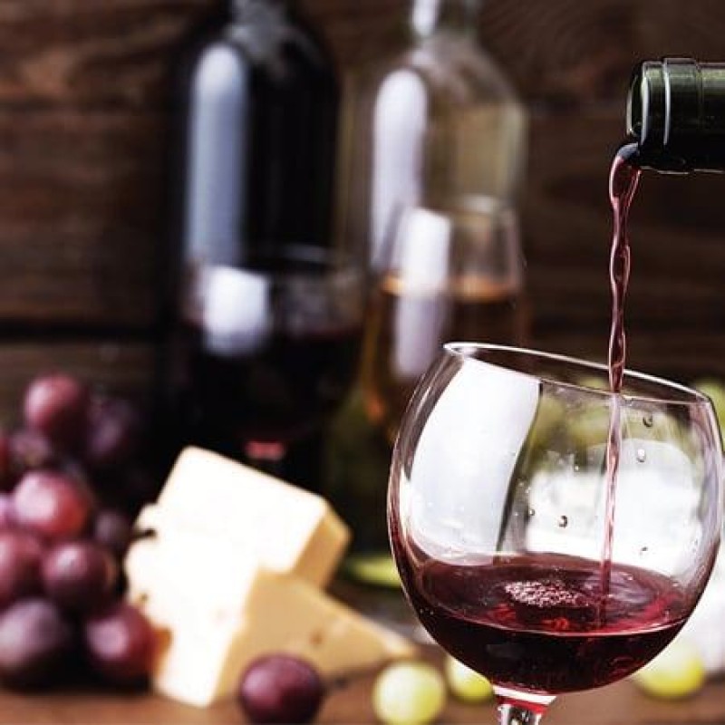 ΚΟΚΚΙΝΟ ΚΡΑΣΙ ΨΑΧΝΕΙ... ΤΥΡΙ ΓΙΑ ΠΑΡΕΑ!