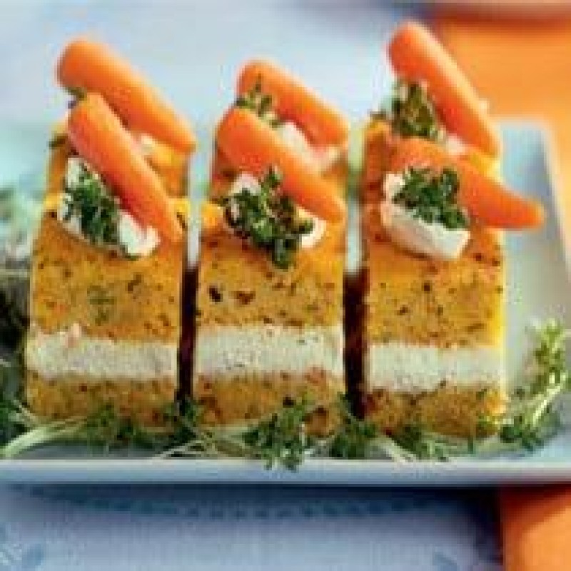 ΚΕΙΚ ΑΛΜΥΡΟ ΜΕ ΚΑΡΟΤΑ ΚΑΙ ΤΥΡΙΑ