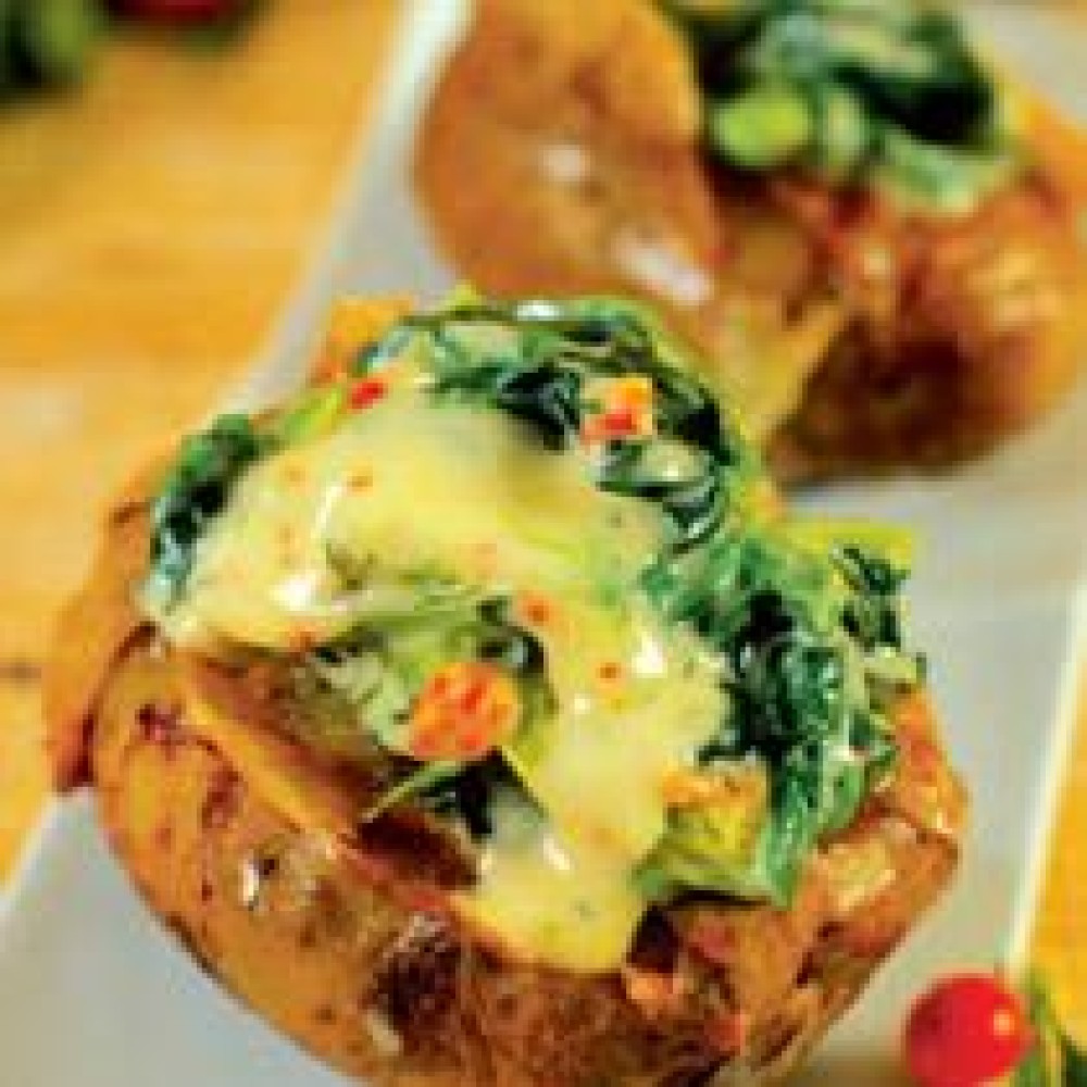 ΠΑΤΑΤΕΣ ΓΕΜΙΣΤΕΣ ΜΕ ΣΠΑΝΑΚΙ ΚΑΙ ΤΥΡΙΑ