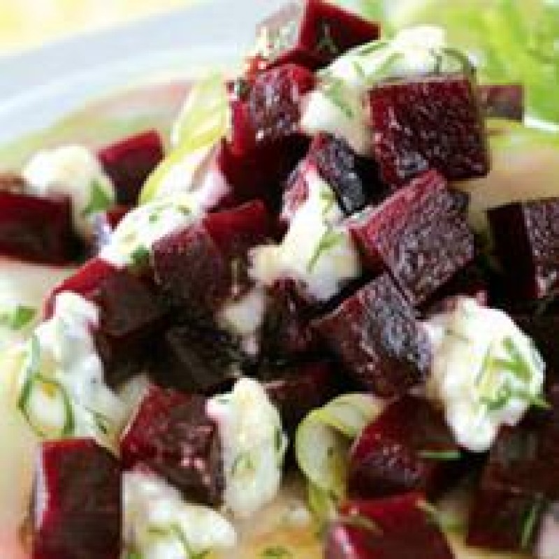 ΠΑΝΤΖΑΡΟΣΑΛΑΤΑ ΜΕ ΓΙΑΟΥΡΤΙ