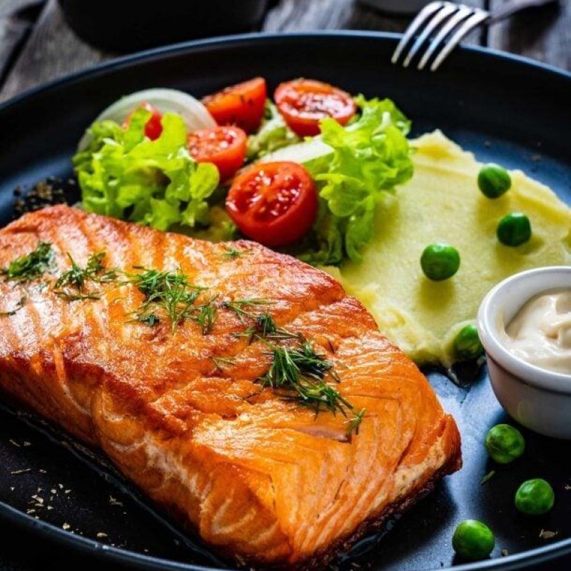 ΣΟΛΟΜΟΣ ΜΕ ΣΑΛΤΣΑ ΑΝΗΘΟΥ ΜΕ ΤΗ ΜΕΘΟΔΟ SOUS VIDE