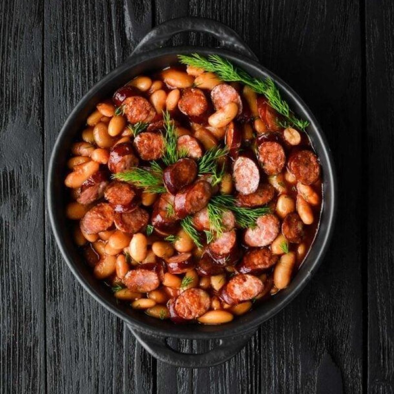 ΦΑΣΟΛΙΑ ΜΕ ΛΟΥΚΑΝΙΚΑ ΣΤΗ ΓΑΣΤΡΑ