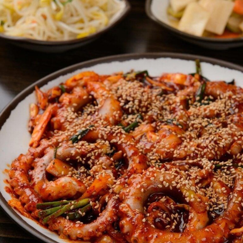 ΧΤΑΠΟΔΙ ΜΕ ΚΟΦΤΟ ΜΑΚΑΡΟΝΑΚΙ