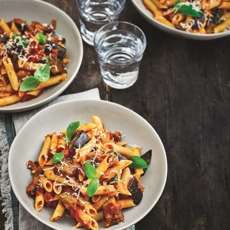 ΠΕΝΝΕΣ ΑΛΑ ΝΟΡΜΑ ΑΠΟ ΤΗ ΣΙΚΕΛΙΑ