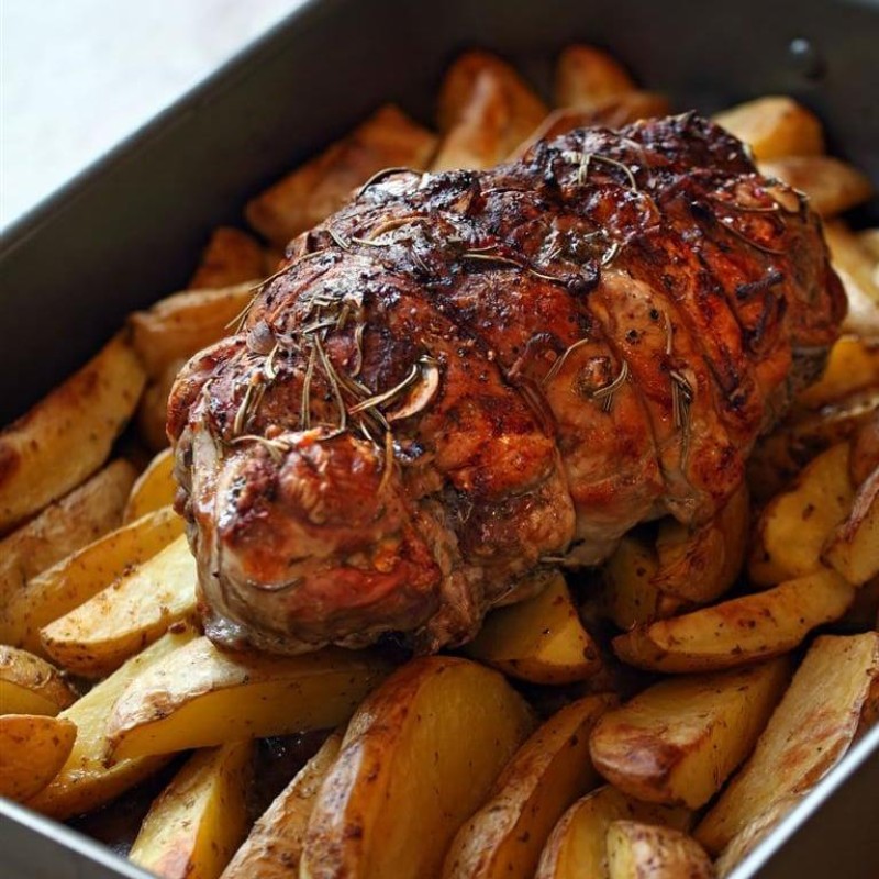 ΑΡΝΑΚΙ ΣΤΗ ΛΑΔΟΚΟΛΛΑ ΜΕ ΠΑΤΑΤΕΣ