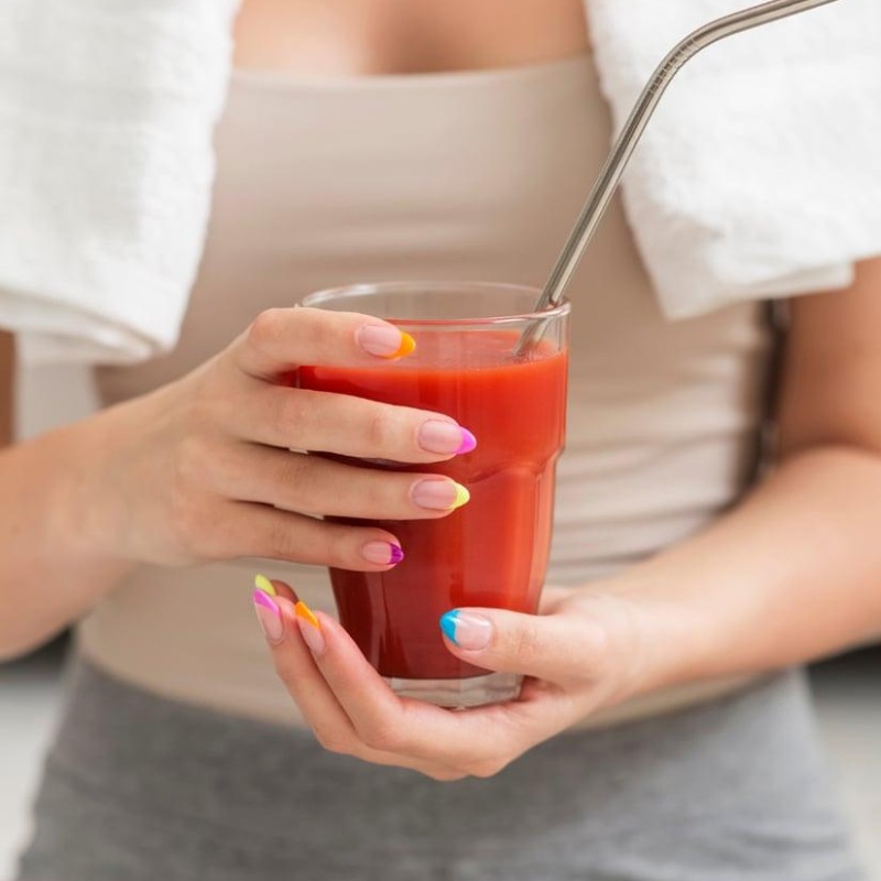 DETOX ΧΥΜΟΣ ΜΕ ΠΑΤΖΑΡΙ, ΠΟΡΤΟΚΑΛΙ & ΜΗΛΑ!