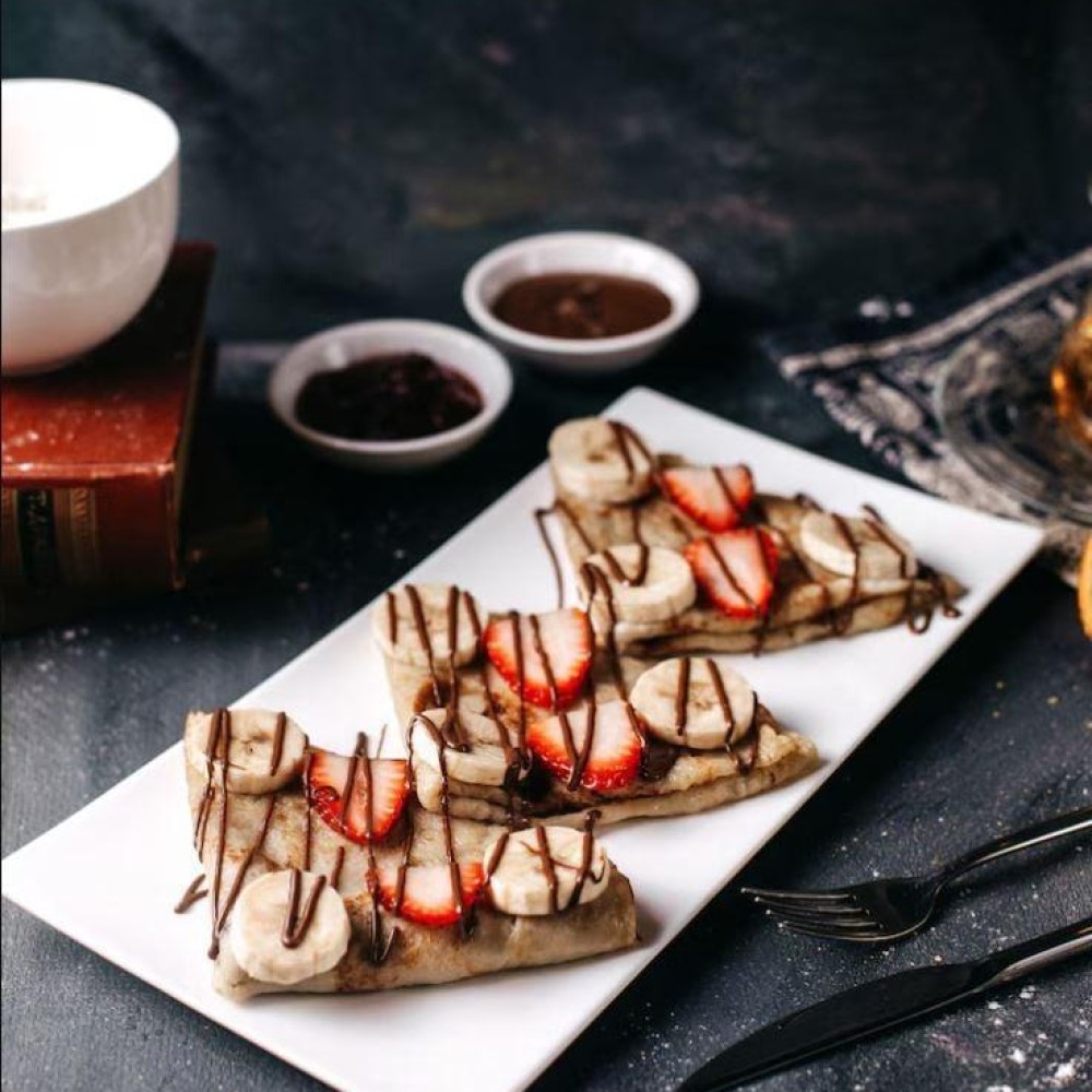 ΚΡΕΠΕΣ ΜΕ ΠΡΑΛΙΝΑ, ΜΠΑΝΑΝΕΣ & ΦΡΑΟΥΛΕΣ ΚΡΕΠΕΣ ΜΕ ΠΡΑΛΙΝΑ, ΜΠΑΝΑΝΕΣ & ΦΡΑΟΥΛΕΣ