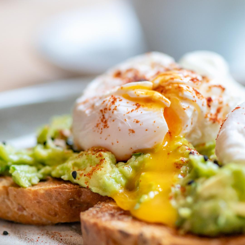 ΦΡΥΓΑΝΙΣΜΕΝΟ ΨΩΜΙ ΜΕ ΑΒΟΚΑΝΤΟ & ΑΥΓΑ ΠΟΣΕ