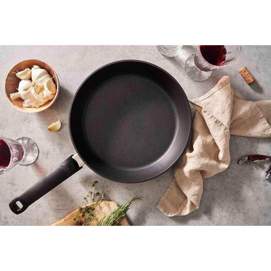 Fissler Τηγάνι 28cm 3,2Lt Αντικολλητικό Levital+ Comfort-Σώμα Αλουμινίου